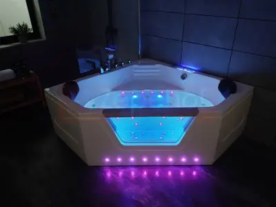 Wanna z hydromasażem LS-6025 narożna 150cmx150cmx59cm chromoterapia podgrzewacz