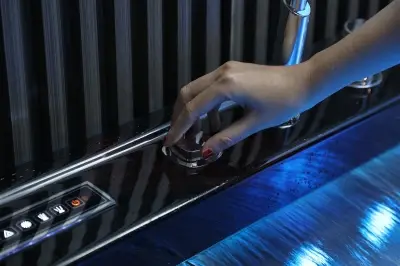 Czarna Wanna z hydromasażem EB-D710 prostokątna 170cmx80cmx60cm z podgrzewaczem+pilot