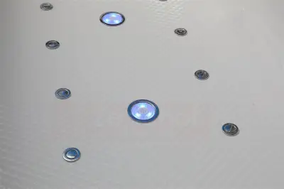 Wanna z hydromasażem EB-101 R PRAWA prostokątna 170cmx101cmx63cm  DYSZE OBROTOWE, PILOT