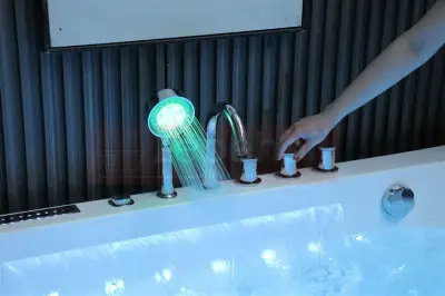 Wanna z hydromasażem EB-802 prostokątna 150cmx75cmx61cm DYSZE OBROTOWE, WODOSPADY, PILOT