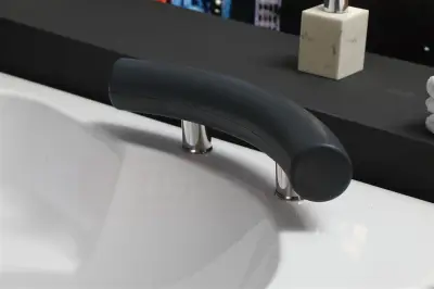 Wanna z hydromasażem EB-101 L LEWA  prostokątna 170cmx101cmx63cm  DYSZE OBROTOWE, PILOT