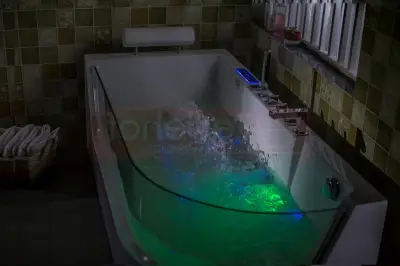 Wanna z hydromasażem CL-3133 prostokątna 170cmx80cmx59cm prawa