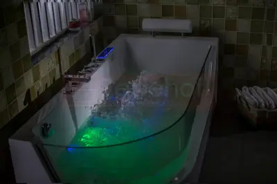 Wanna z hydromasażem CL-3133 prostokątna 170cmx80cmx59cm lewa