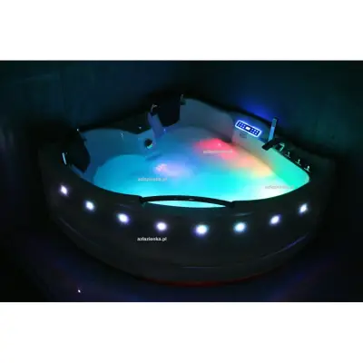 Wanna z hydromasażem C-031 narożna 150cmx150cmx68cm 2-osobowa chromoterapia